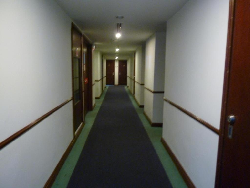 Gocos Hotel Кланг Екстериор снимка